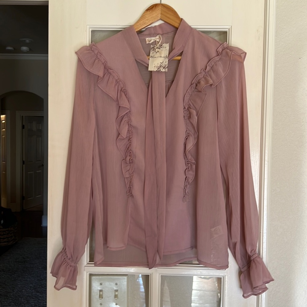 Hem & Thread. NWT Front Tied Ruffle Chiffon Blouse Large